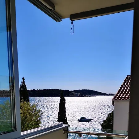 Apartman Nina Apartment